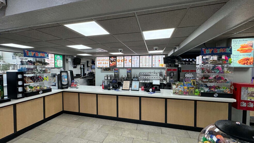 More Photos Of 902 3rd St N, Jacksonville Beach Fast Food For Sale