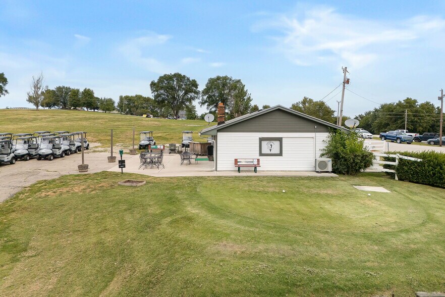 More Photos Of 6480 SE Highway 169, Saint Joseph Sports And Entertainment For Sale