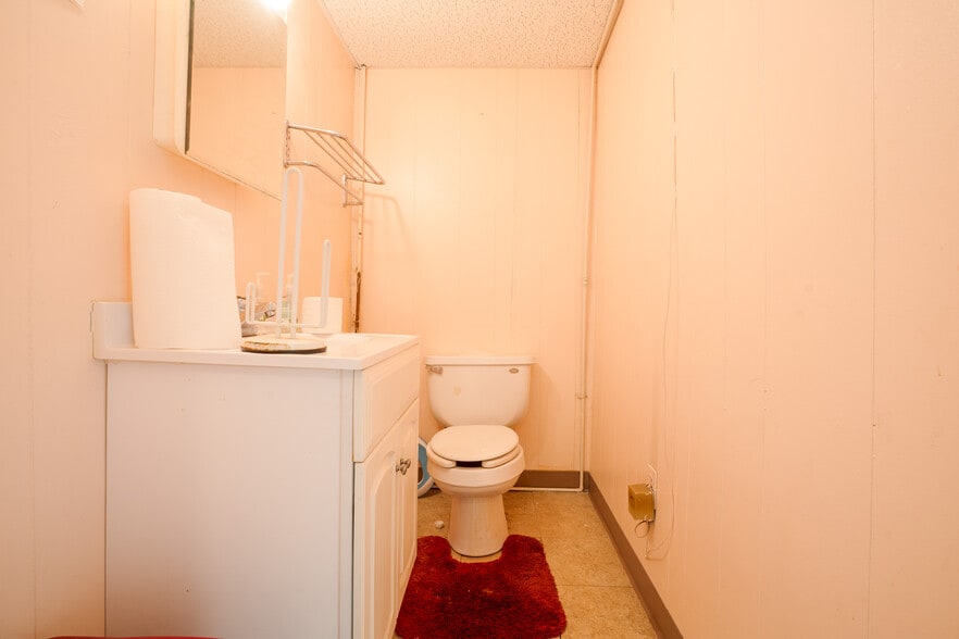 More Photos Of 1105-1107 N Broadway, Baltimore Specialty For Sale