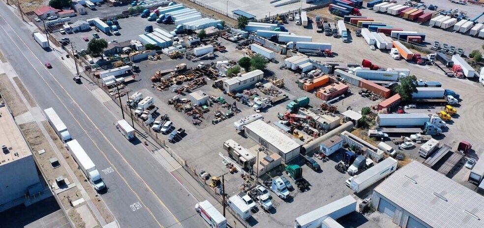 More Photos Of 14452 Whittram Ave, Fontana Land For Lease
