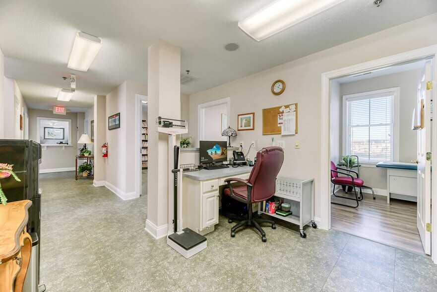 More Photos Of 3210 N Croatan Hwy, Kill Devil Hills Office Residential For Sale