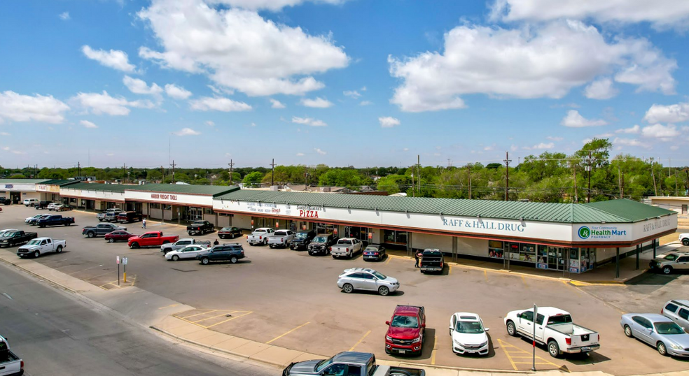 Primary Photo Of 3400-3428 Interstate 27, Lubbock General Retail For Sale