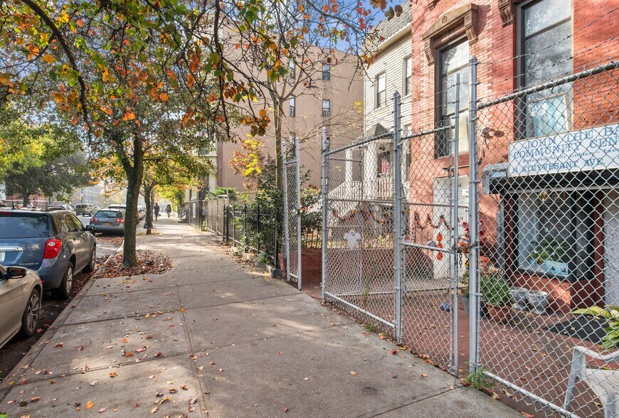 More Photos Of 14 Stuyvesant Ave, Brooklyn Apartments For Sale