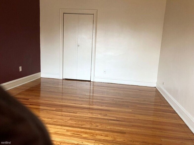 More Photos Of 7722-7732 S Jeffery Blvd, Chicago Apartments For Sale