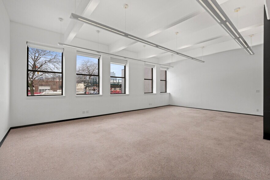 More Photos Of 11-17 43rd Ave, Long Island City Office For Lease