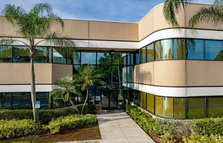 More Photos Of 440 Sawgrass Corporate Pky, Sunrise Office For Lease
