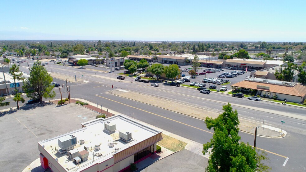 More Photos Of 2500 N Chester Ave, Bakersfield Fast Food For Lease