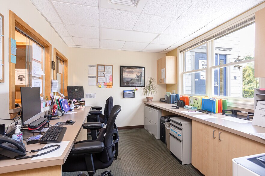 More Photos Of 345 Valley Rd, Middletown Medical For Sale