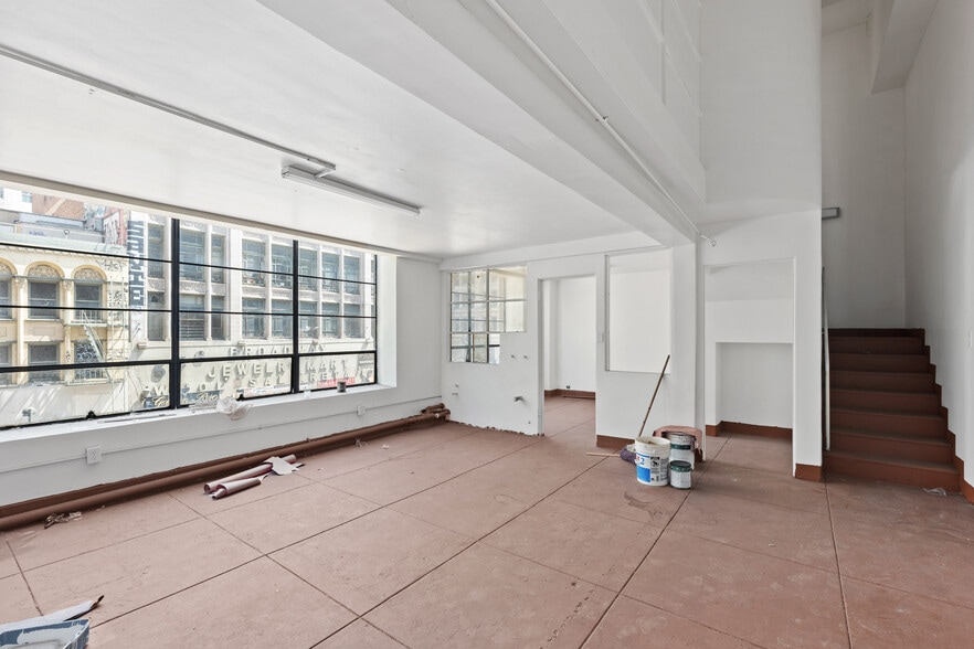 More Photos Of 551-553 S Broadway, Los Angeles Storefront Retail Office For Sale