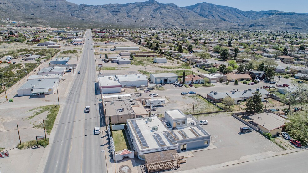 More Photos Of 2010 Pecan Dr, Alamogordo General Retail For Sale