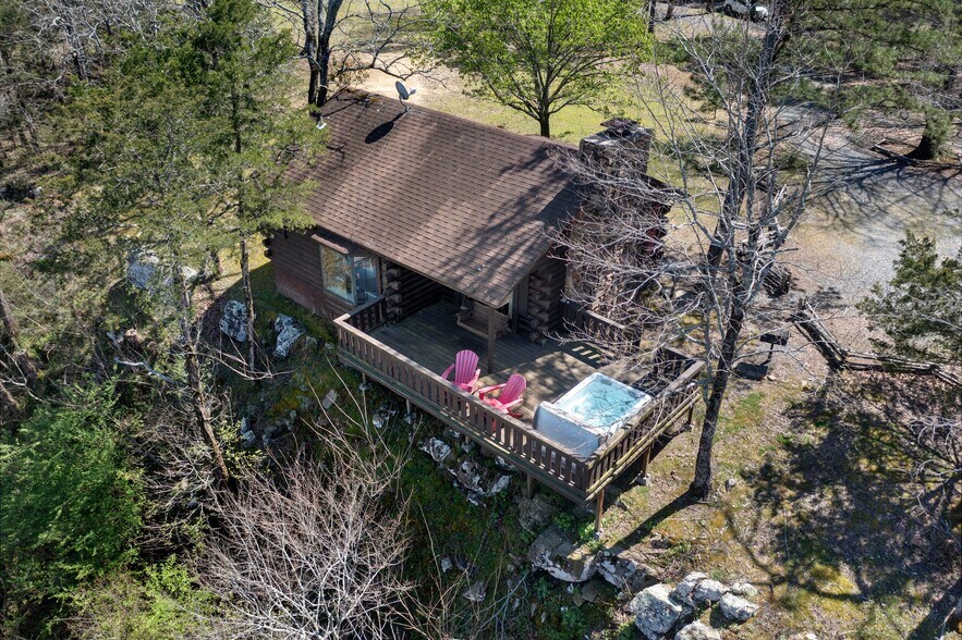 More Photos Of 68438 Eagle Creek Dr, Smithville Hotel For Sale