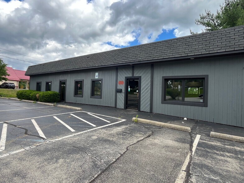 More Photos Of 168 New Castle Rd, Butler Freestanding For Sale