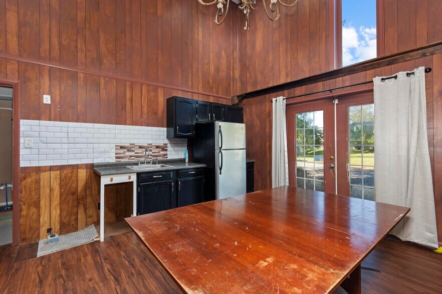 More Photos Of 78 Ash St, Calvert City Office For Sale