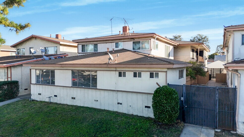 Primary Photo Of 11126 Crenshaw Blvd, Inglewood Apartments For Sale