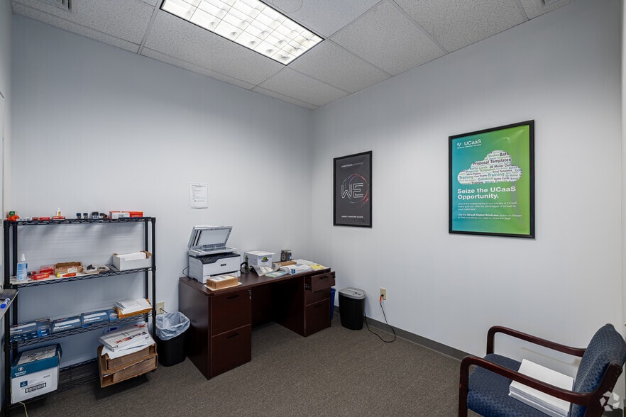 More Photos Of 111-121 Roberts St, East Hartford Business Park For Lease