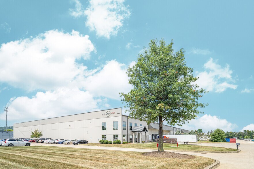 More Photos Of 7201 Intermodal Dr, Louisville Warehouse For Lease