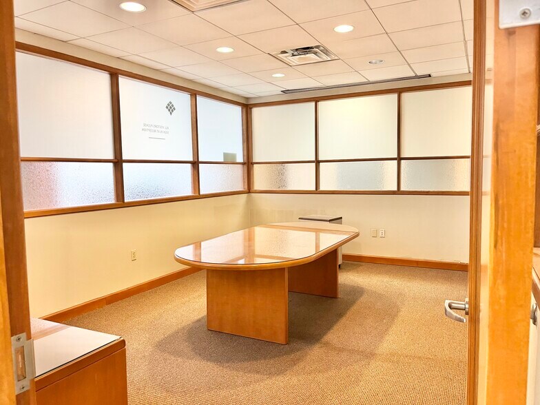 More Photos Of 500 Commonwealth Dr, Warrendale Office For Lease