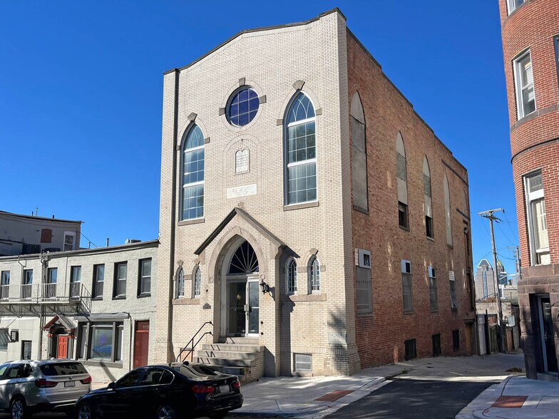 Primary Photo Of 4 N Broadway, Baltimore Specialty For Sale