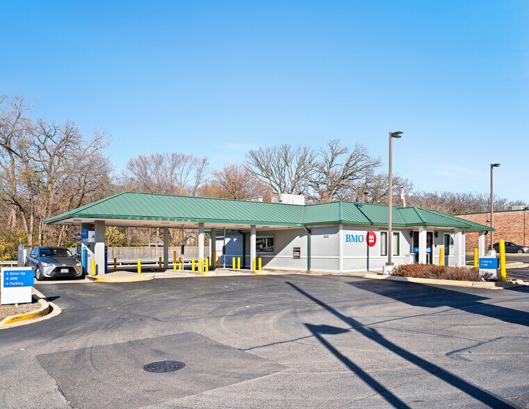 More Photos Of 1020-1048 Maple Ave, Lisle Freestanding For Lease