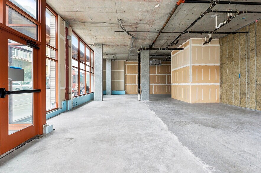 More Photos Of 610 S Lowell St, Portland Storefront Retail Office For Lease