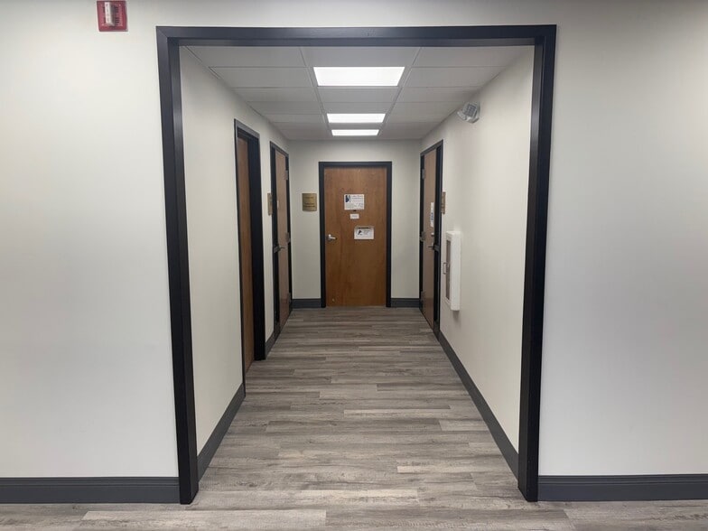 More Photos Of 1829 Maple Rd, Williamsville Medical For Lease