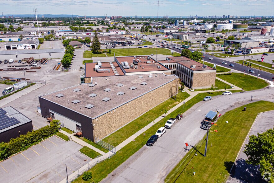 More Photos Of 1970 Merivale Rd, Ottawa Flex For Lease