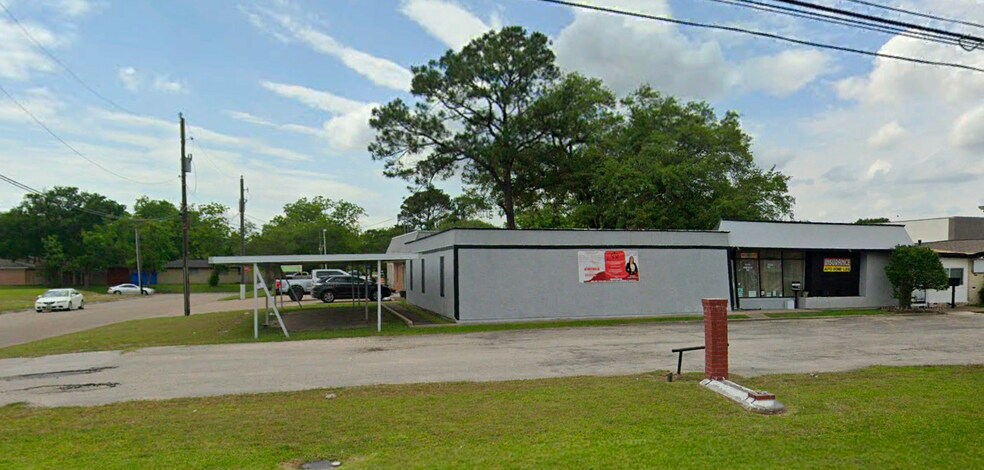 Primary Photo Of 2815 N Main St, Baytown Office Residential For Sale