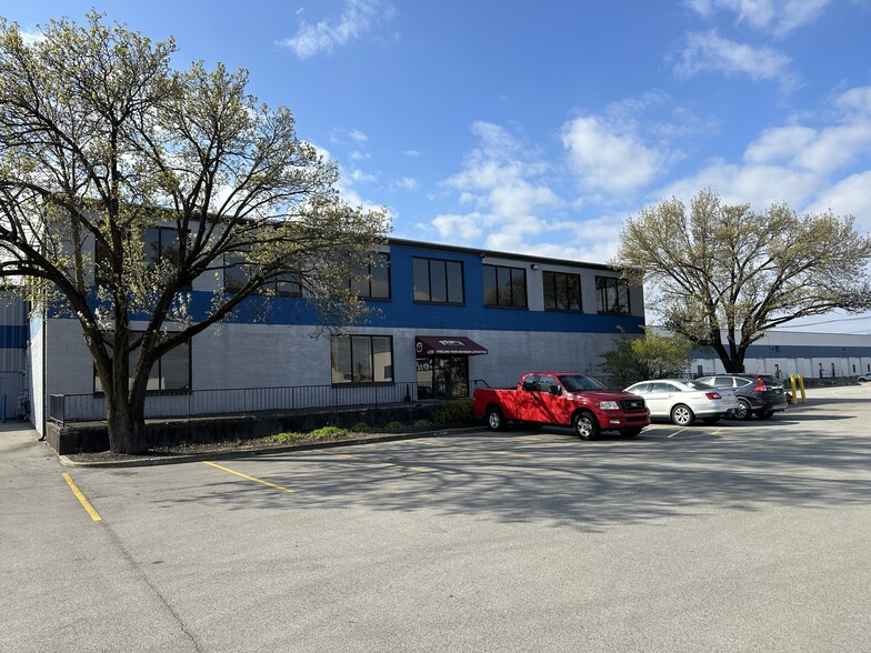 Primary Photo Of 4790 Crittenden Dr, Louisville Office For Lease