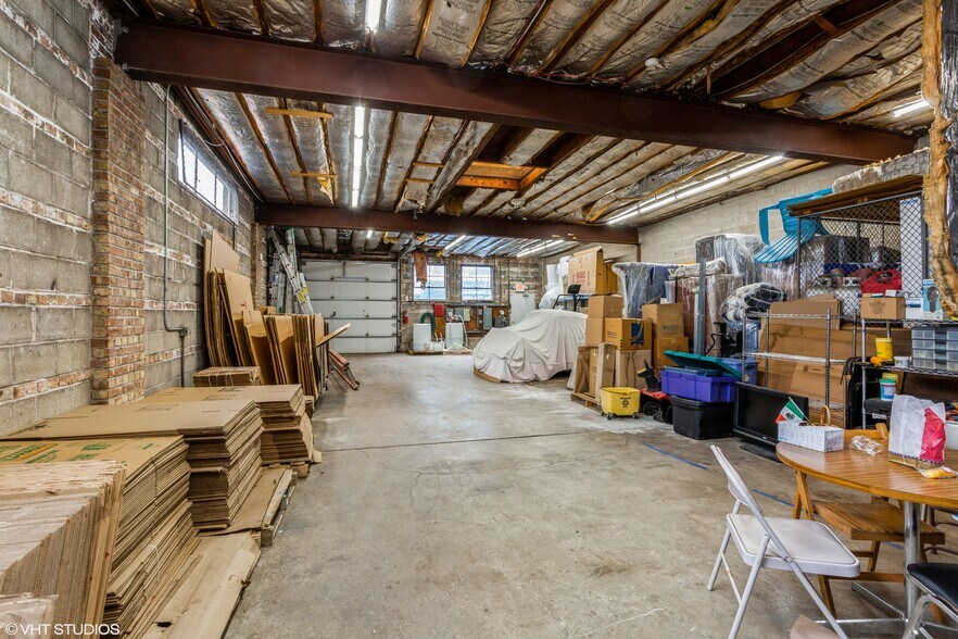More Photos Of 7331 Ridgeway Ave, Skokie Showroom For Lease
