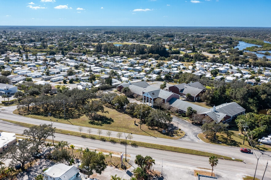 More Photos Of 4400 Dixie Hwy NE, Palm Bay Schools For Sale