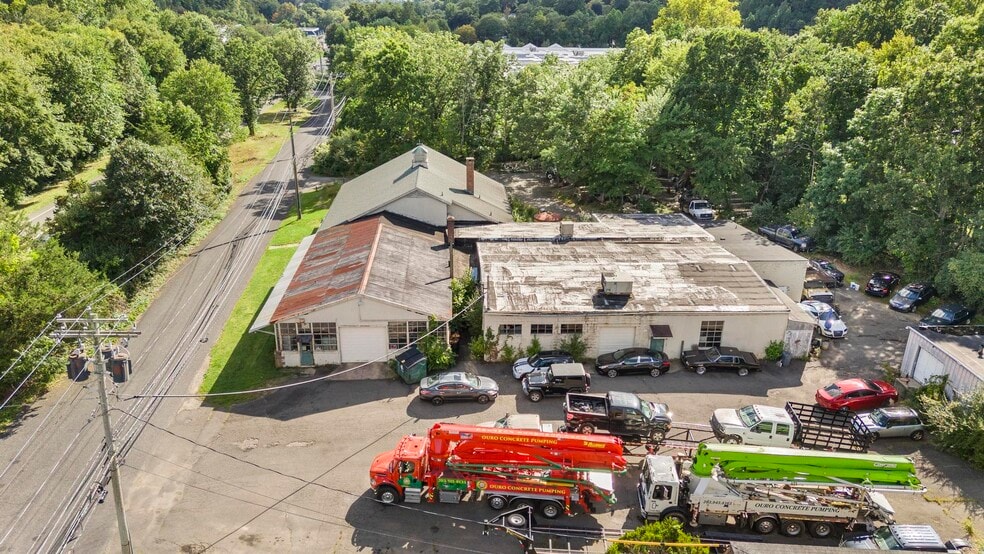 More Photos Of 435 Bridgeport Ave, Shelton Warehouse For Sale