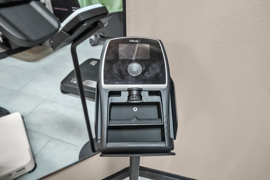 More Photos Of 295 Athens Hwy, Loganville Freestanding For Sale