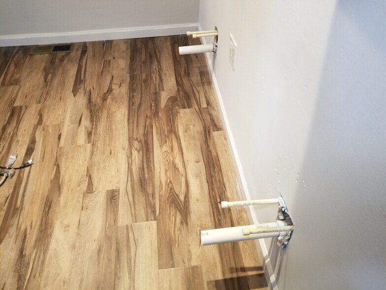 More Photos Of 4700 Stamp Rd, Marlow Heights General Retail For Lease