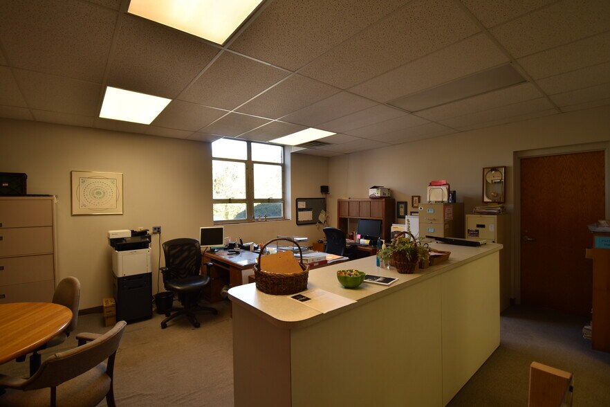 More Photos Of 165 E Square Lake Rd, Bloomfield Hills Religious Facility For Sale