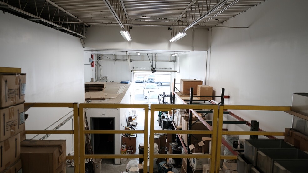 More Photos Of 130 Lenox Ave, Stamford Warehouse For Sale