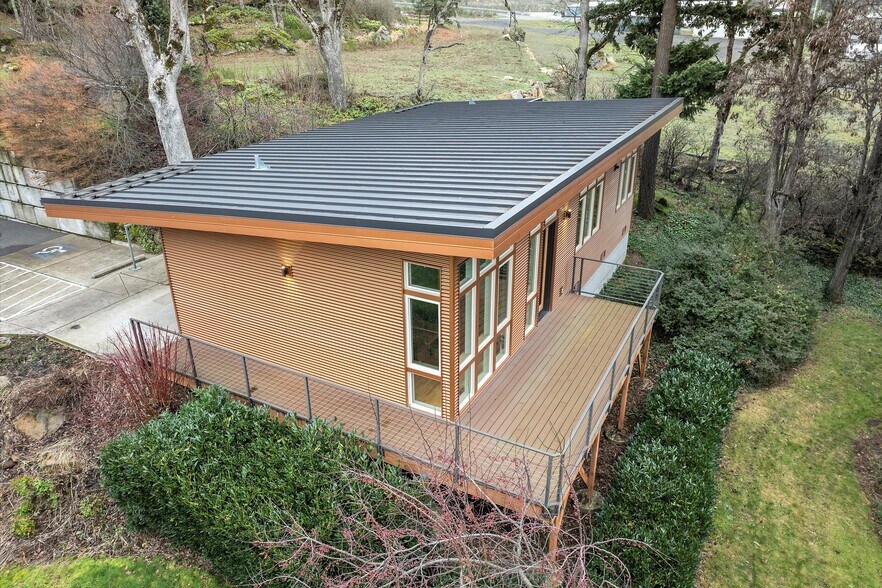 More Photos Of 3239 Cascade Ave, Hood River Office Residential For Lease