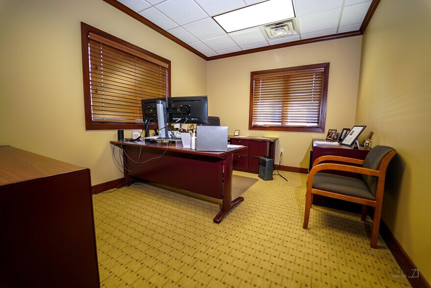 More Photos Of 3032 W Stolley Park Rd, Grand Island Office For Lease
