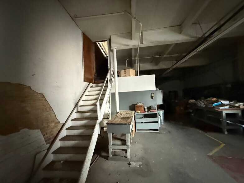 More Photos Of 119 E Main St, Cuero General Retail For Sale