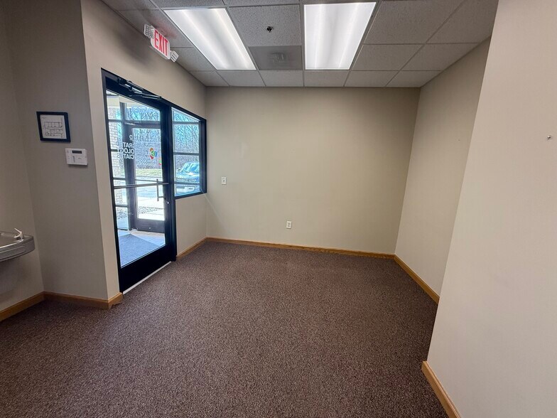 More Photos Of 9460 S Saginaw Rd, Grand Blanc Medical For Lease