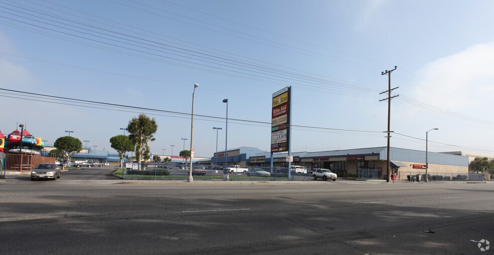 Primary Photo Of 12727-12765 Van Nuys Blvd, Pacoima Unknown For Lease