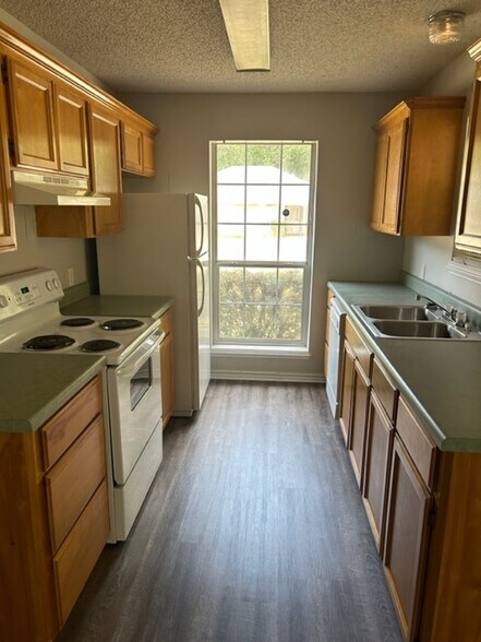 More Photos Of 701 Champion Pl, Texarkana Multifamily For Sale