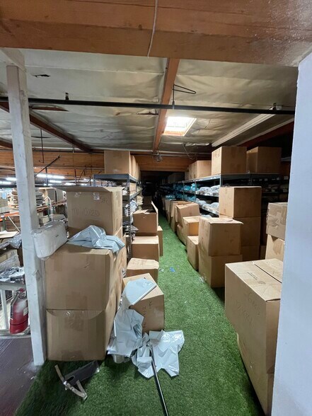 More Photos Of 444 Athol St, San Bernardino Warehouse For Sale