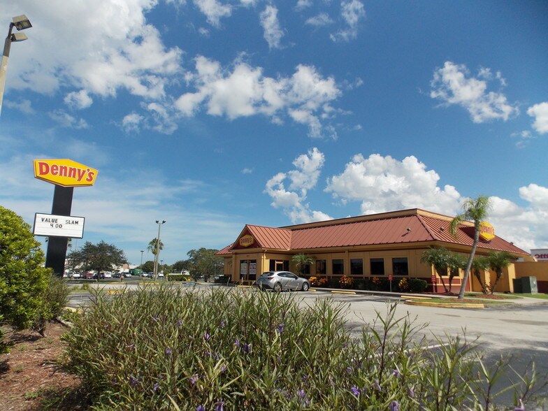 More Photos Of 820 Palm Bay Rd, Melbourne Unknown For Lease