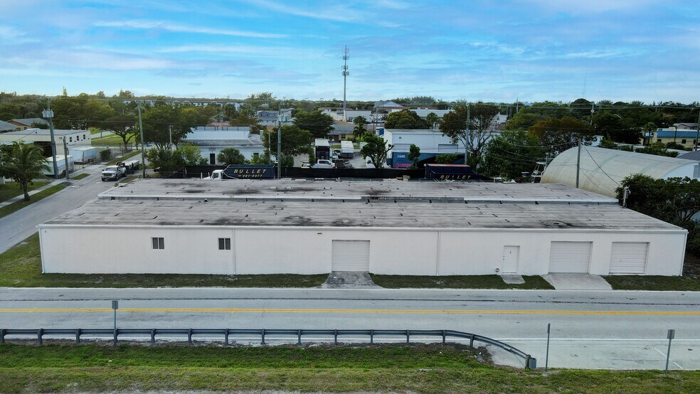 More Photos Of 421 NE 7th Ave, Boynton Beach Warehouse For Lease