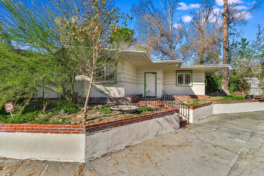More Photos Of 2425 Glover Pl, Los Angeles Unknown For Lease