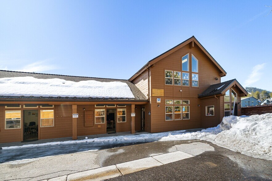 More Photos Of 12315 Deerfield Dr, Truckee Office Residential For Sale