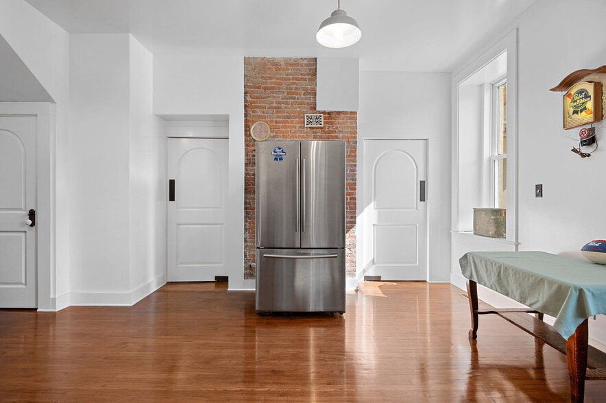 More Photos Of 403 E Adams St, Sandusky Hospitality For Sale