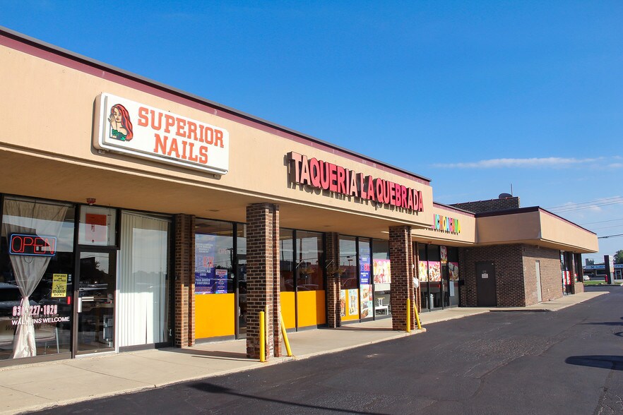 More Photos Of 207-227 W Grand Ave, Bensenville Unknown For Lease