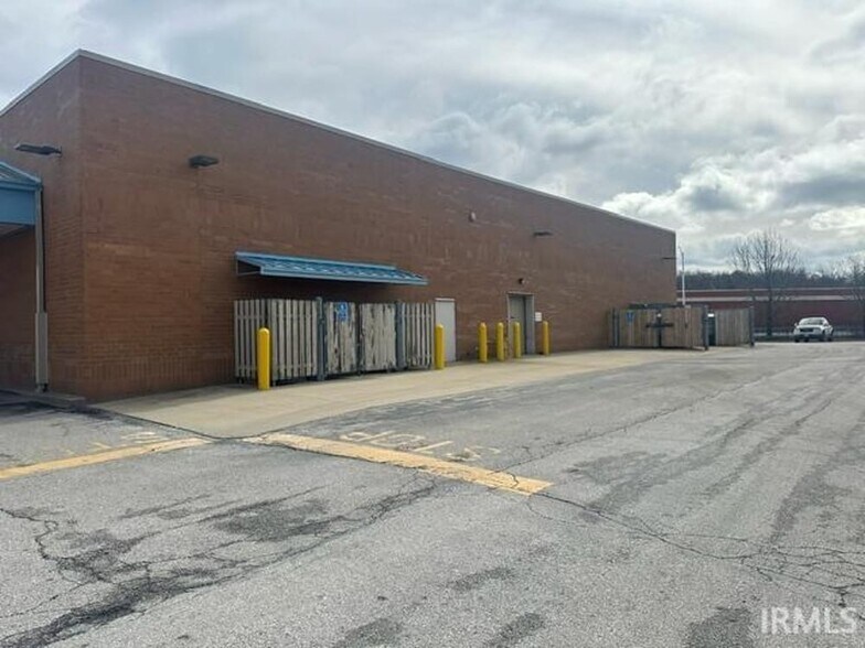 More Photos Of 25 Bills Blvd, Martinsville Drugstore For Lease