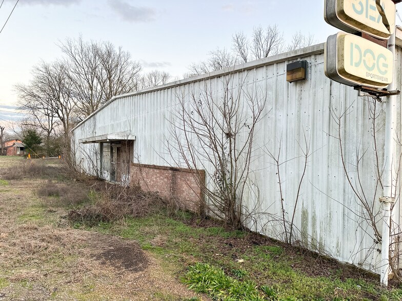 More Photos Of 341 W Artesia Rd, Artesia Office For Sale